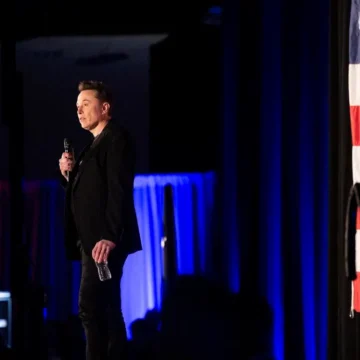 0x0 Elon Musk Giving $1 Million Daily To Swing State Voters Who Sign His Petition—In Latest Controversial Giveaway