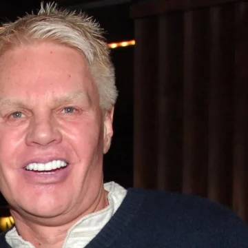 0x0 Former Abercrombie & Fitch CEO Mike Jeffries Charged With Running International Sex Trafficking Ring