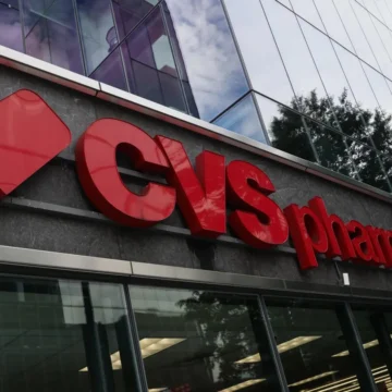 CVS Shares Fall 10% After Replacing CEO—Lowering Earnings Projections