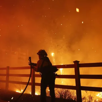 Massive Franklin Fire In Malibu Only 7% Contained
