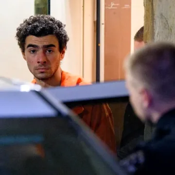 0x0 Luigi Mangione Fights Extradition To New York