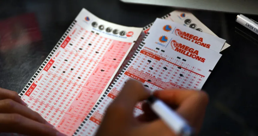 Mega Millions jackpot hits $1 billion ahead of Christmas Eve drawing