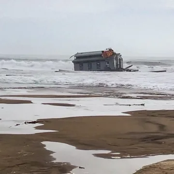 241213-KSBW-santa-cruz-wharf-2-ew-618p-7f7810.jpg California wharf collapse sends 3 people into the ocean