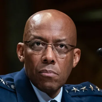 Trump rethinks firing of Joint Chiefs chairman after one-on-one meeting, sources say