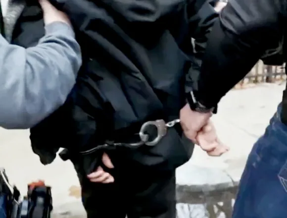 Inside the ‘targeted operations’ ICE agents carry out against undocumented immigrants