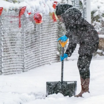 Wintry weather hits the Northeast on first day of the season