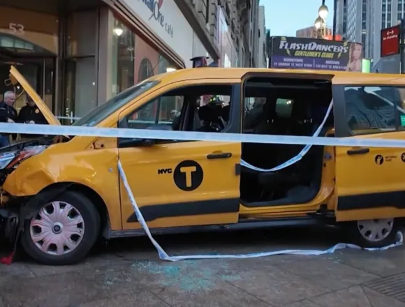 Child and mother among 6 struck by taxi that veered onto sidewalk in Manhattan