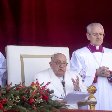 241225-pope-francis-christmas-speech-al-0923-76e2d8.jpg Pope Francis urges all nations to ‘silence the sounds of arms’ in Christmas address