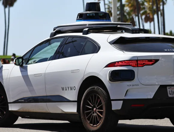 Waymo dominated U.S. robotaxi market in 2024, but Tesla and Amazon’s Zoox loom
