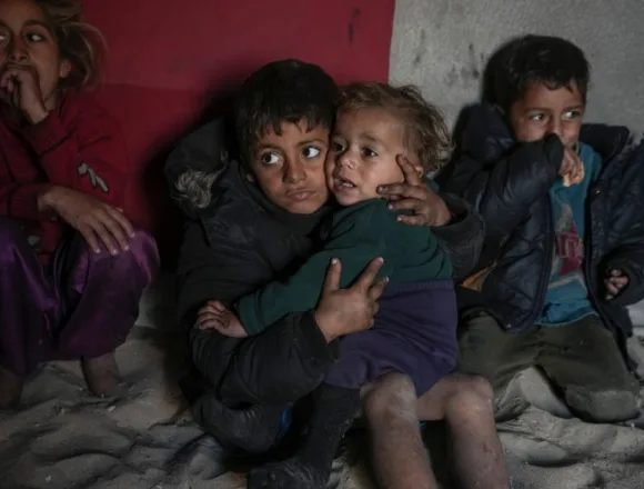 Gaza’s babies struggle to cope with plummeting temperatures