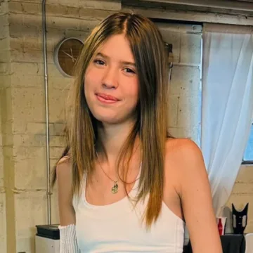 241230-Annabelle-Carlson-Belize-Shark-bite-se-334p-03377b.jpg Colorado teen who lost leg in shark attack on Belize diving trip says she’s ‘lucky’ to be alive