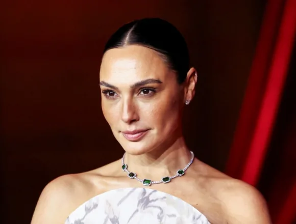 Gal Gadot reveals she was diagnosed with ‘massive blood clot’ during pregnancy