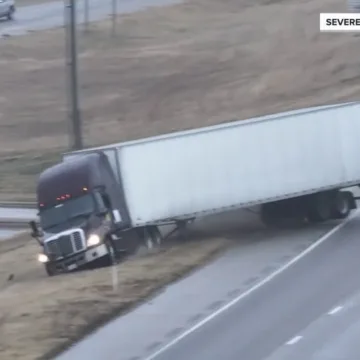 Major winter storm threatens much of US with snow and ice