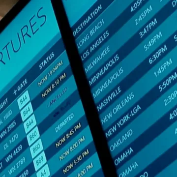 Thousands of flights disrupted by massive winter storm