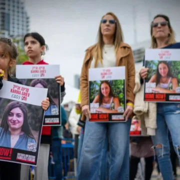 Four female Israeli hostages set free