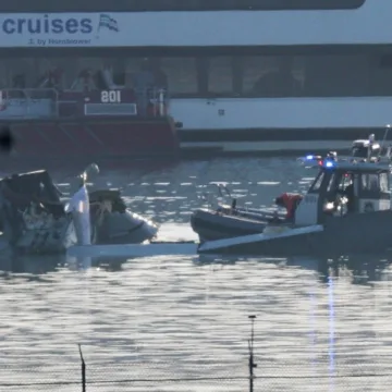 Questions mount surrounding deadly midair plan collision in DC