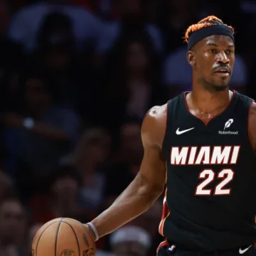2190881692-b6e909.jpg Jimmy Butler indicates he wants to be traded from Miami Heat