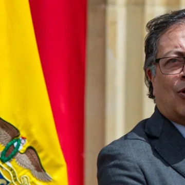 Colombia turns away military deportation flights from U.S., officials say