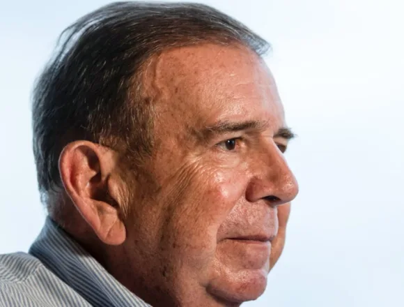 Venezuela opposition leader Edmundo González says he had fruitful meeting with Biden, in contact with Trump team