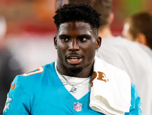 Dolphins star Tyreek Hill hasn’t asked to be traded, GM says