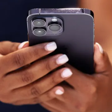 250103-Apple-iPhone-aa-130-5b7302.jpg Apple to pay $95 million to settle lawsuit accusing Siri of eavesdropping