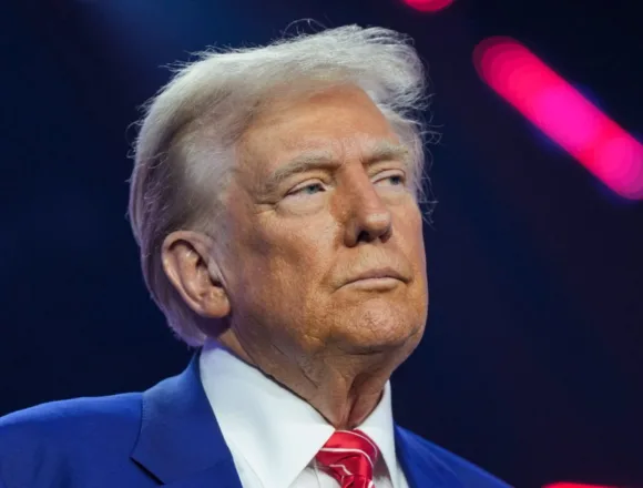 Trump White House to limit staff with direct access to president