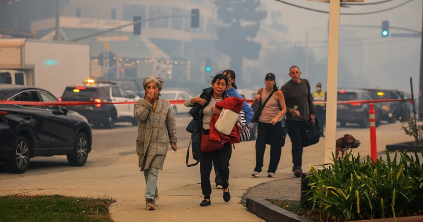 250107-pacific-palisades-fire-ew-17-62eb0a.jpg Before the celebrities and influencers came, Pacific Palisades was a ‘small town’