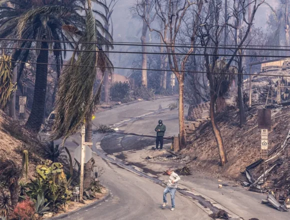 L.A. officials say looters ‘targeting vulnerable communities’ will be held accountable
