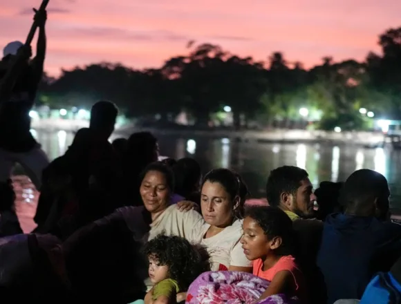 Biden extends time in U.S. for Venezuelans, Salvadorans as Trump readies immigration crackdown