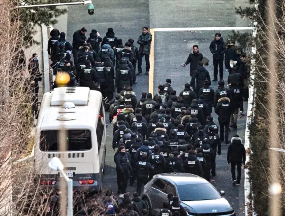 South Korean officials make second attempt to arrest impeached President Yoon