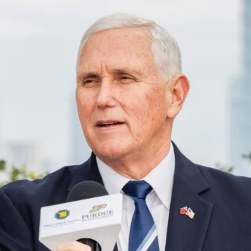 Pence urges Trump to stay committed to Taiwan during surprise visit to Taipei