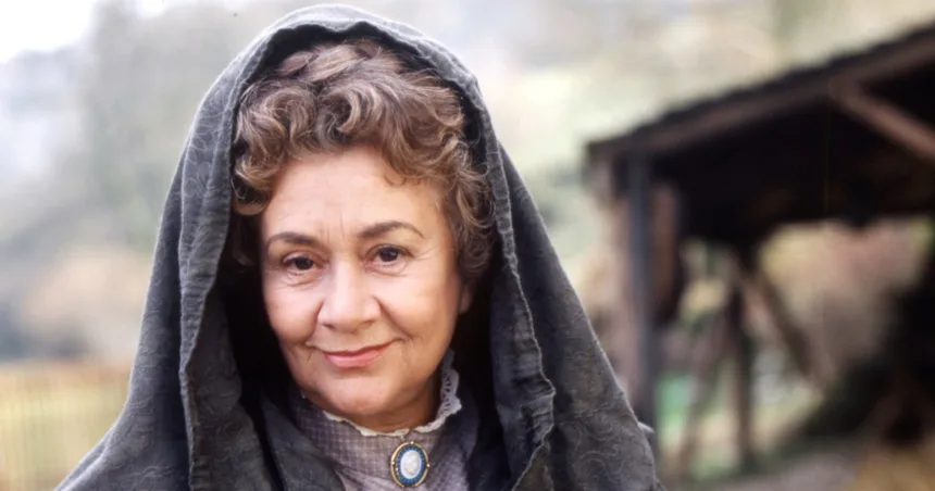 Joan Plowright, Tony-winning actor and widow of Laurence Olivier, dies at 95