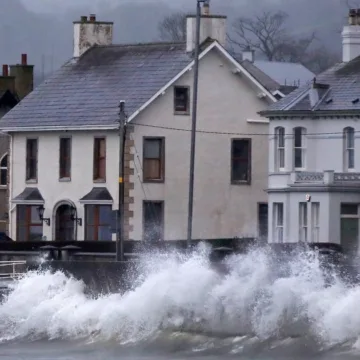 Ireland, Northern Ireland battered by record winds from Storm Eowyn