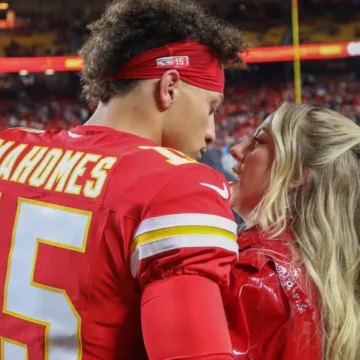 Brittany Mahomes slams Buffalo Bills fans for hanging Kermit doll dressed as Patrick Mahomes