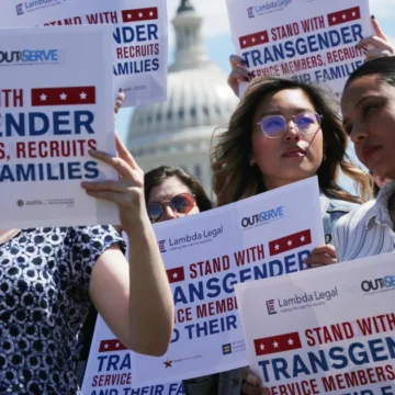 Trump signs executive order barring transgender people from military service