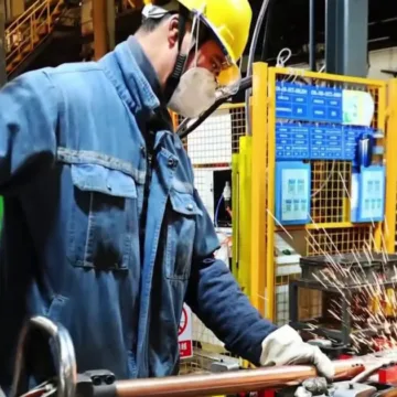 U.S. economy adds 143,000 jobs in January, unemployment at 4%