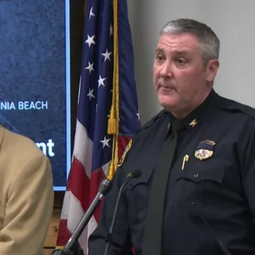 Two Virginia Beach officers killed in shooting during traffic stop