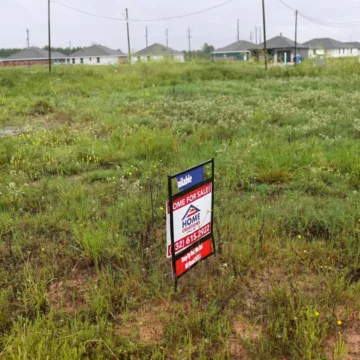 Texas Gov. Abbott wages immigration operation in Colony Ridge community targeted by conservatives