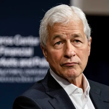 Jamie Dimon calls U.S. government ‘inefficient’ and says Elon Musk’s DOGE effort ‘needs to be done’