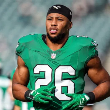 Eagles star Saquon Barkley defends Taylor Swift after she was booed at Super Bowl rooting for Chiefs