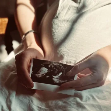 The pregnant women who fear Trump’s birthright citizenship order