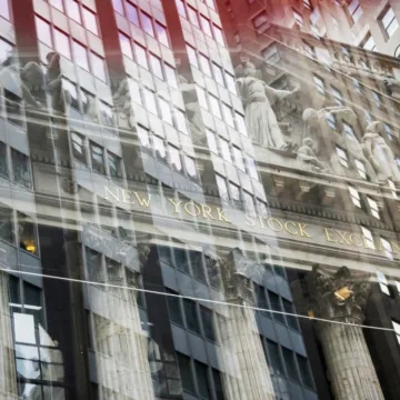 Dow futures drop more than 650 points after Trump hits U.S. trading partners with tariffs