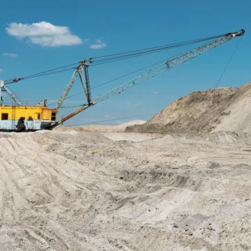 Trump says he will continue funding Ukraine’s war effort — but he wants something rare in return