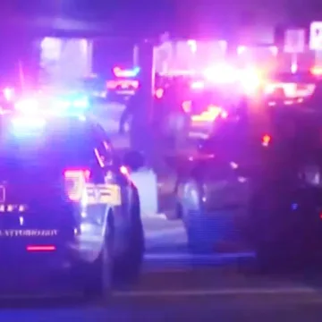 Manhunt underway after 1 killed and 5 injured in Ohio warehouse shooting