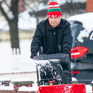 Winter storms to dump snow, extreme cold and travel warnings across the U.S.