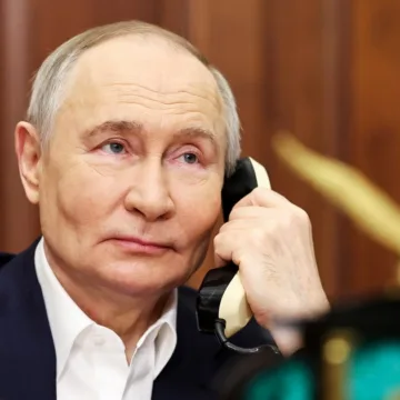 Putin goes from pariah to negotiating partner as Trump announces meeting