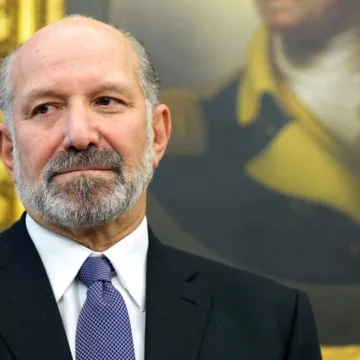 Postal Service braces for potential takeover by Commerce Department