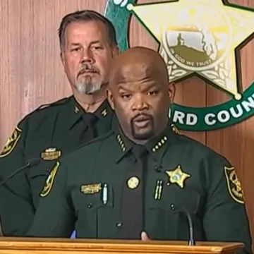 7 Florida deputies placed on leave after domestic violence dispute ends in triple homicide