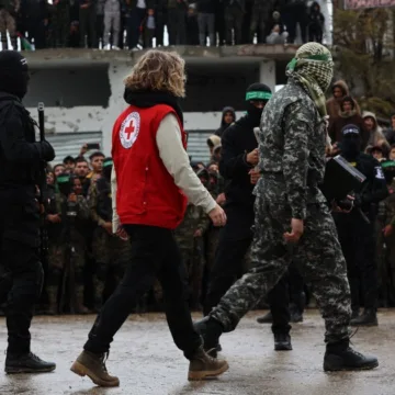 Hamas says Israel evading ceasefire obligations as Netanyahu delays release of 600 Palestinians