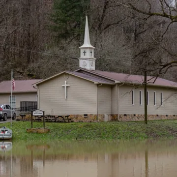 Kentucky death toll rises to 21 as Gov. Beshear announces disaster declaration